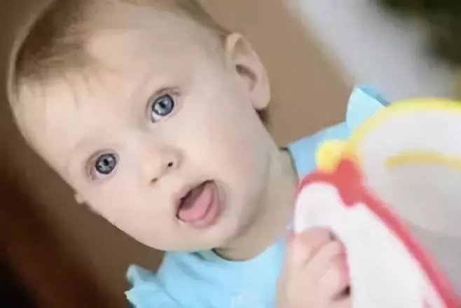 4歲男孩和媽媽辦“婚禮”，真相令人淚崩！