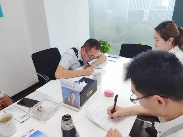 熱烈祝賀張總簽約創(chuàng)綠家四川省瀘州市區(qū)級(jí)代理！