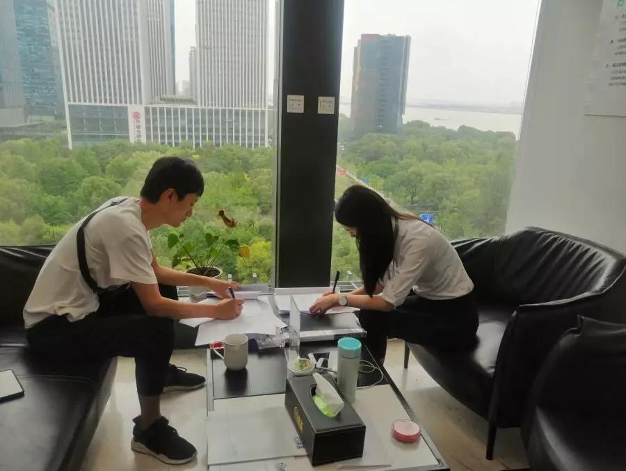 熱烈祝賀章總簽約創(chuàng)綠家湖北省武漢市區(qū)級代理！