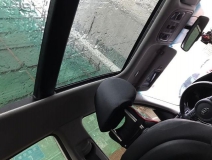 一輛汽車怎么能不受潮呢？