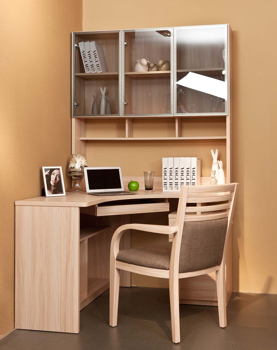 不懂得裝修后除甲醛讓書桌超標(biāo)，引起孩子厭學(xué)！